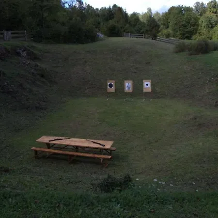 Five Bedroom بيت للعطل *