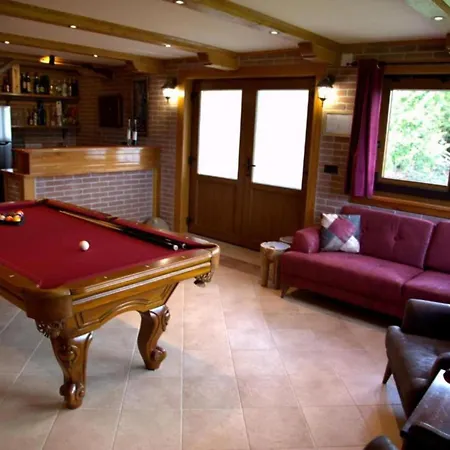 Five Bedroom Vrbovsko