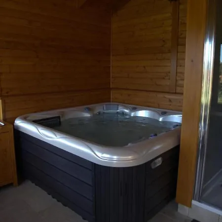 Five Bedroom Holiday home