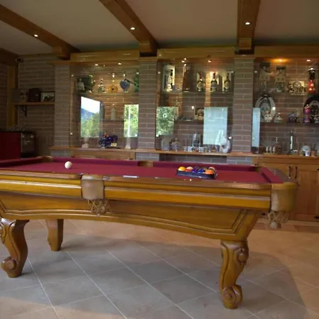 Five Bedroom Vrbovsko