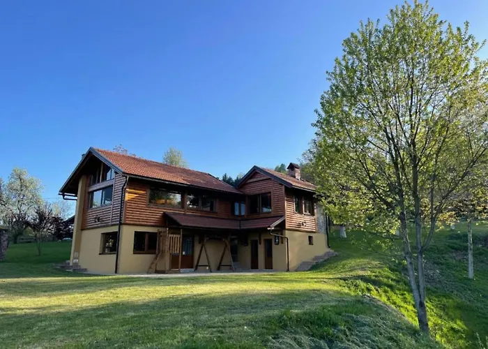 Five Bedroom Vakantiehuis Vrbovsko